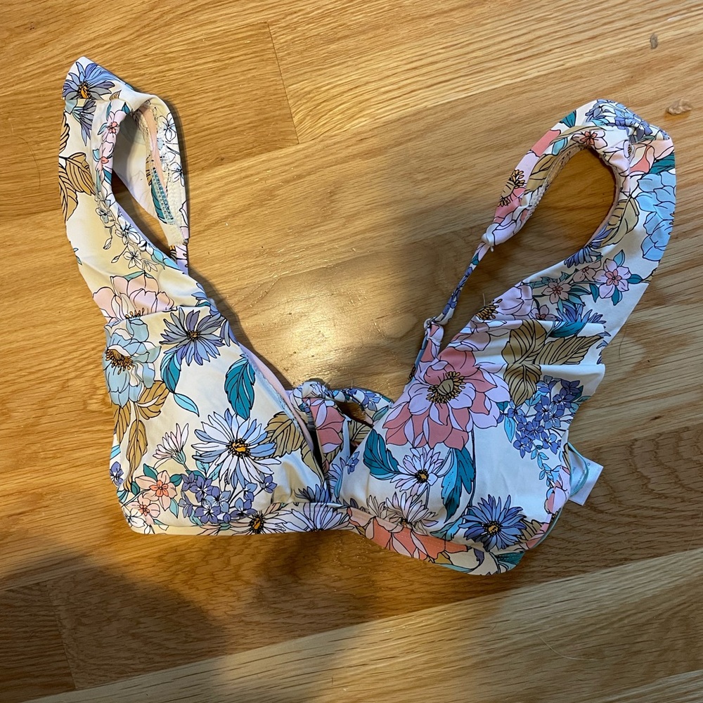 Kona Sol V- Neck Bikini Top- NWT